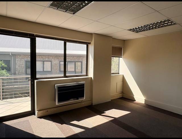 256M² OFFICE TO LET IN NOORDWYK